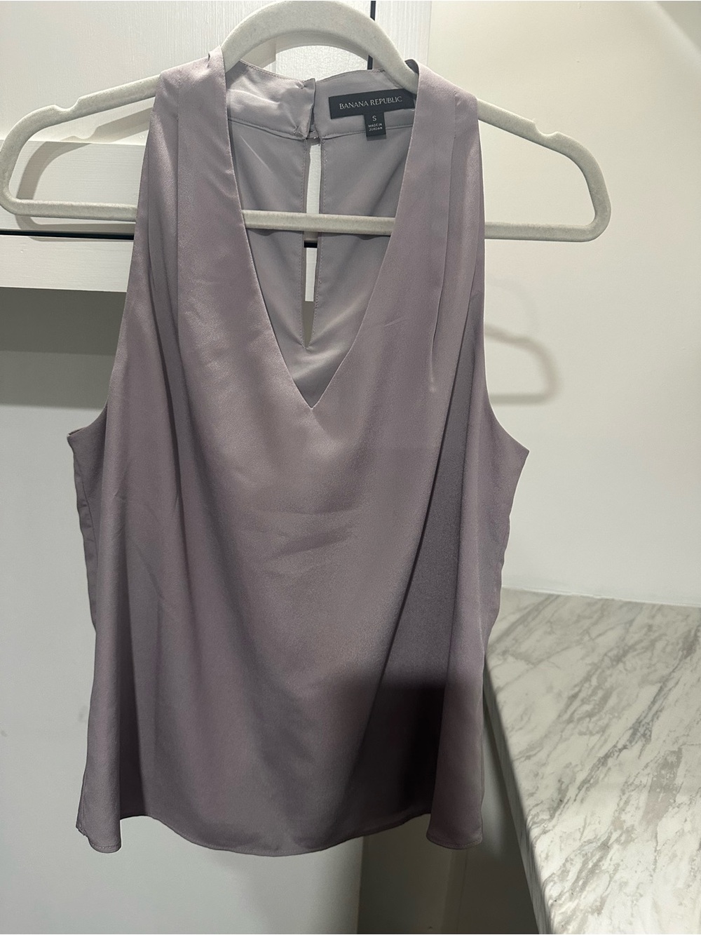 Banana Republic Light Lavender V-Neck Sleeveless Camisole